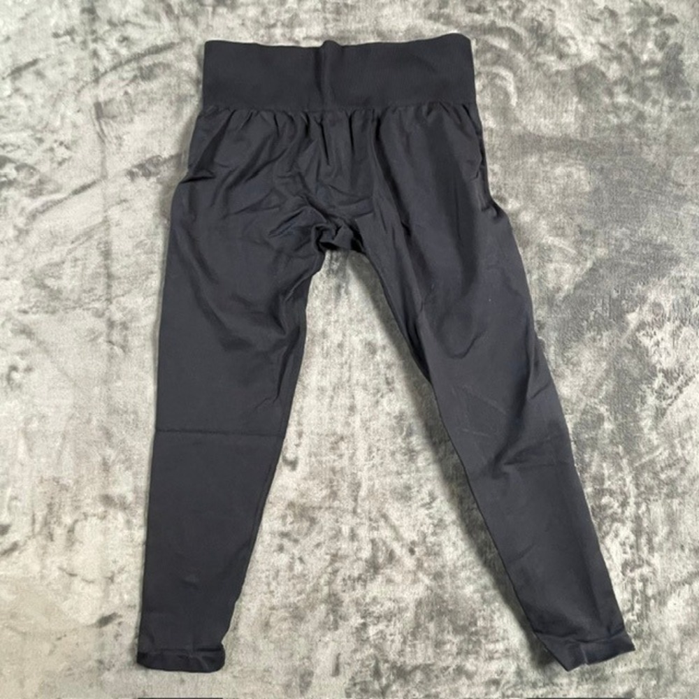 Halara OneForm Seamless Flow Mid Rise Tummy Control Butt Lifting Leggings Black